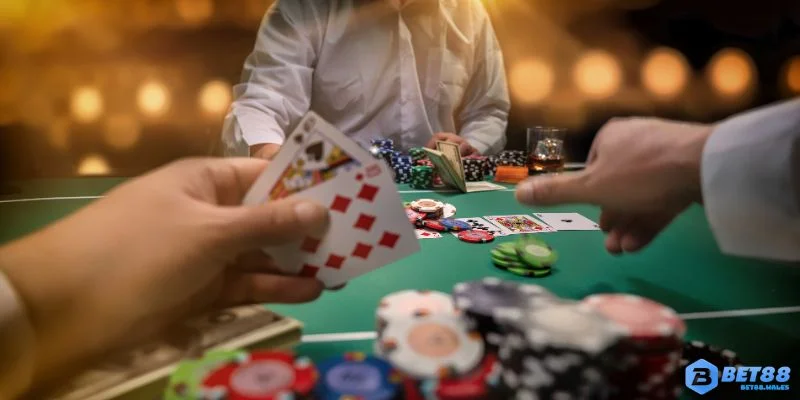 Tân thủ cần nắm gì về quy luật chơi poker tại Việt Nam?